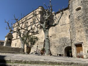 Read more about the article Gordes, ein Juwel mit 1000jähriger Geschichte